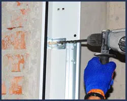 Neighborhood Garage Door Piru, CA 805-465-9138 - side-door-repair-t-22-gr-23m